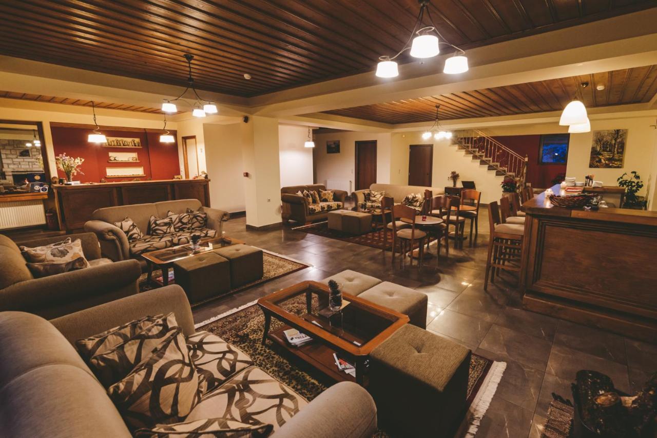 Thea Mainalou Hotel Vitina Exterior photo