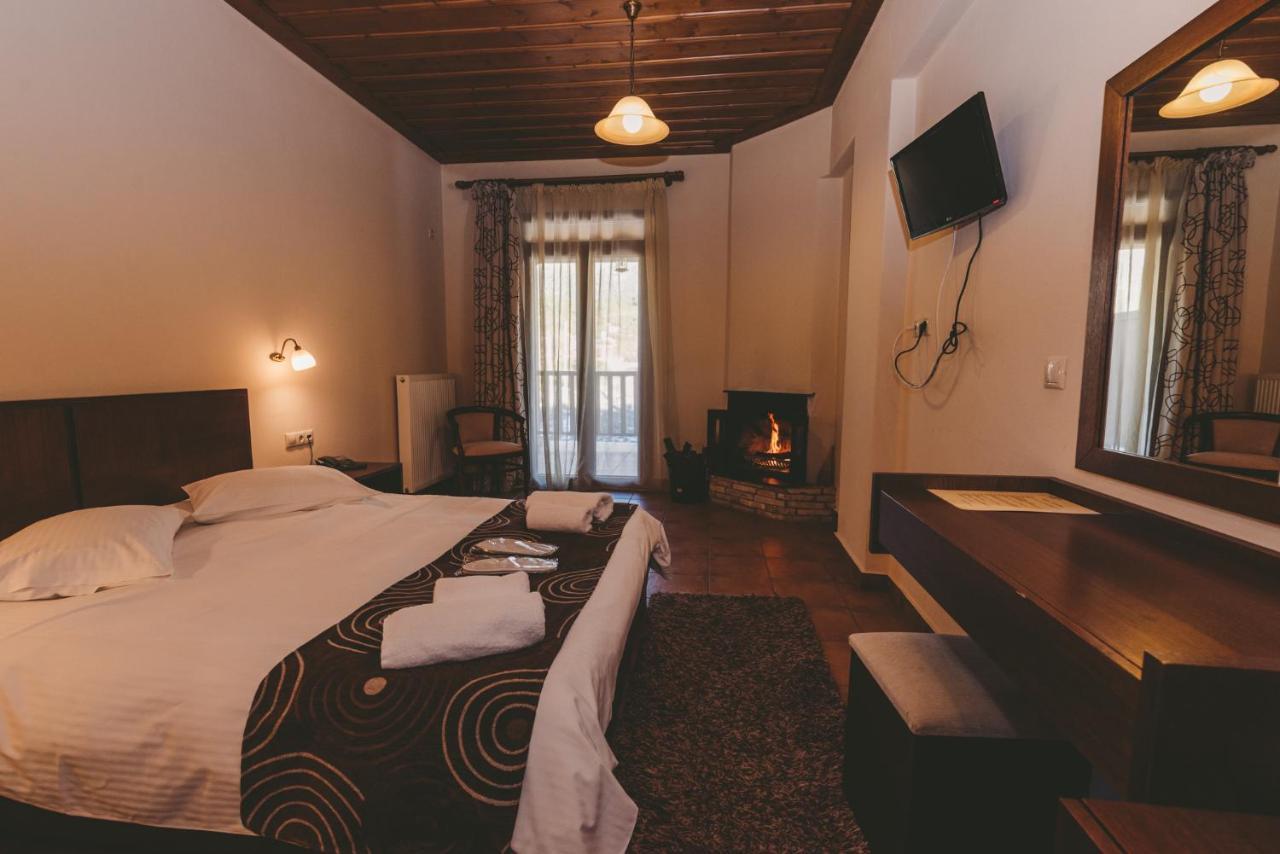 Thea Mainalou Hotel Vitina Exterior photo